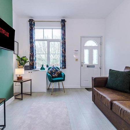 Stunning 3-Bed Home In Nantwich By 53 Degrees Property - Amazing Location, Ideal For Groups - Sleeps 6 Zewnętrze zdjęcie