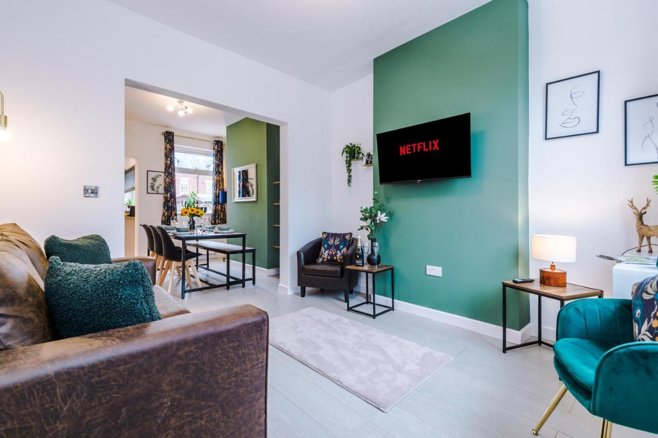 Stunning 3-Bed Home In Nantwich By 53 Degrees Property - Amazing Location, Ideal For Groups - Sleeps 6 Zewnętrze zdjęcie