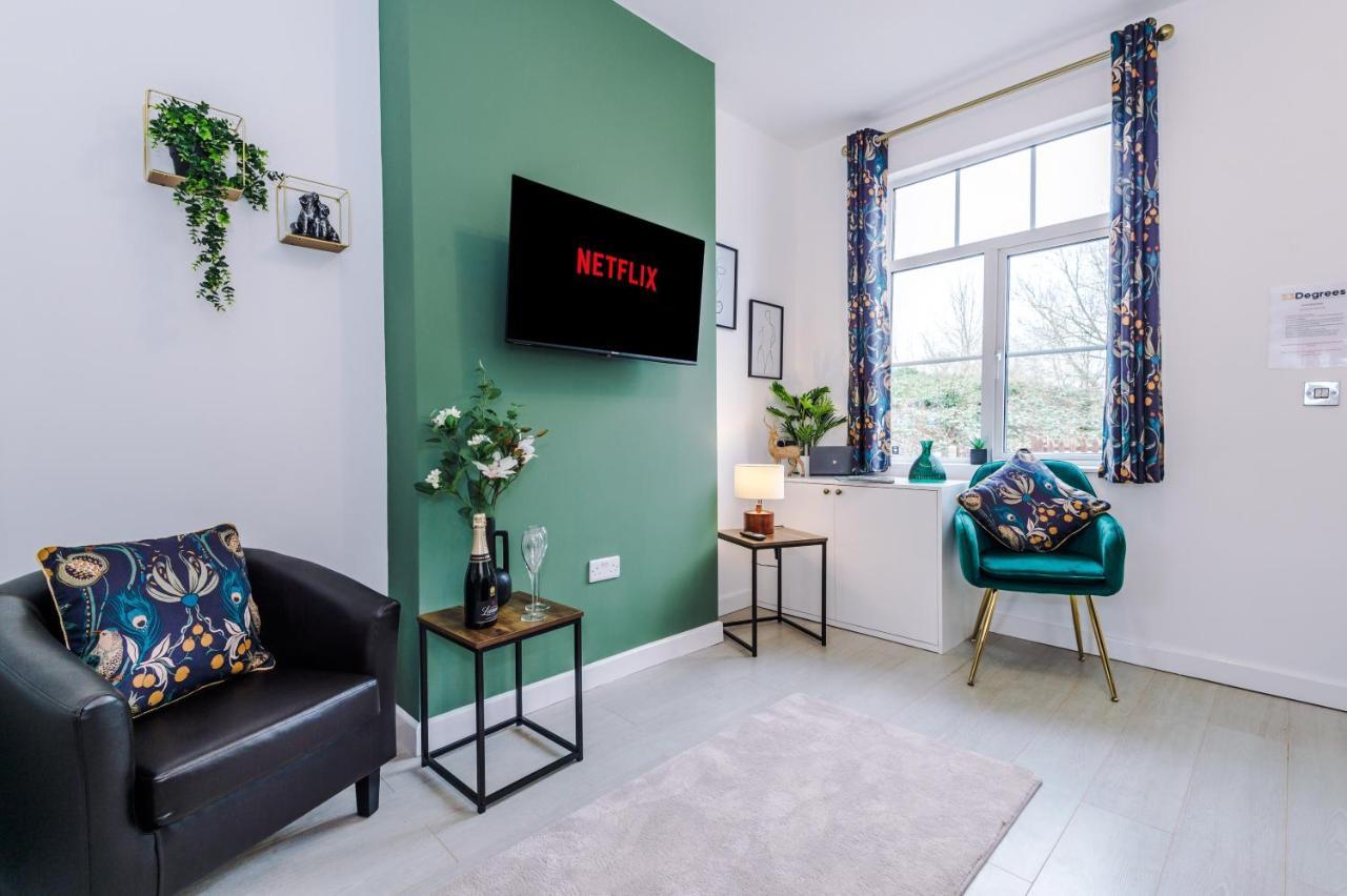 Stunning 3-Bed Home In Nantwich By 53 Degrees Property - Amazing Location, Ideal For Groups - Sleeps 6 Zewnętrze zdjęcie