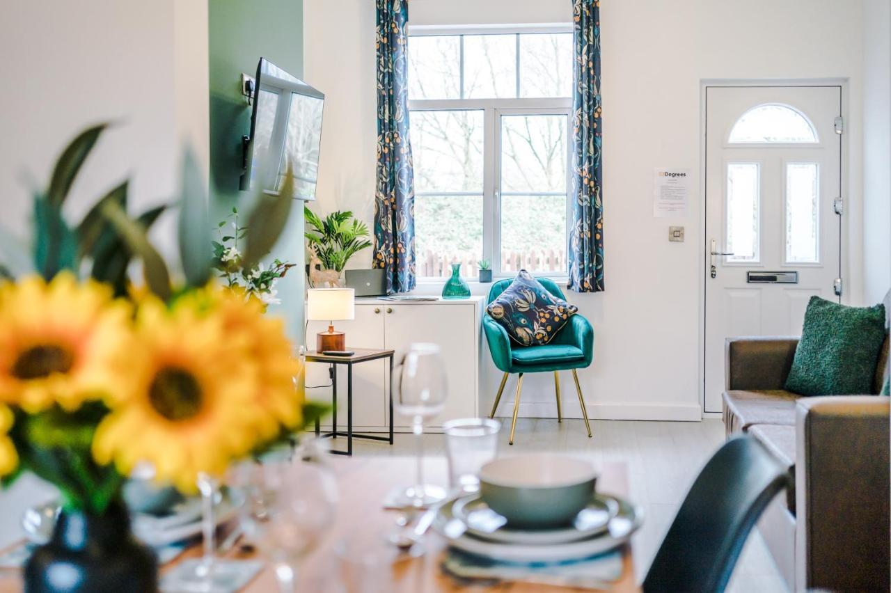 Stunning 3-Bed Home In Nantwich By 53 Degrees Property - Amazing Location, Ideal For Groups - Sleeps 6 Zewnętrze zdjęcie