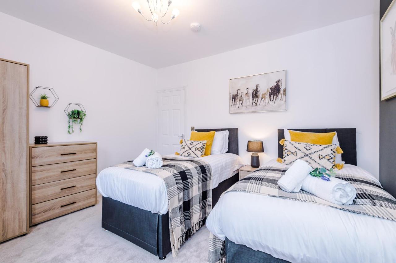 Stunning 3-Bed Home In Nantwich By 53 Degrees Property - Amazing Location, Ideal For Groups - Sleeps 6 Zewnętrze zdjęcie