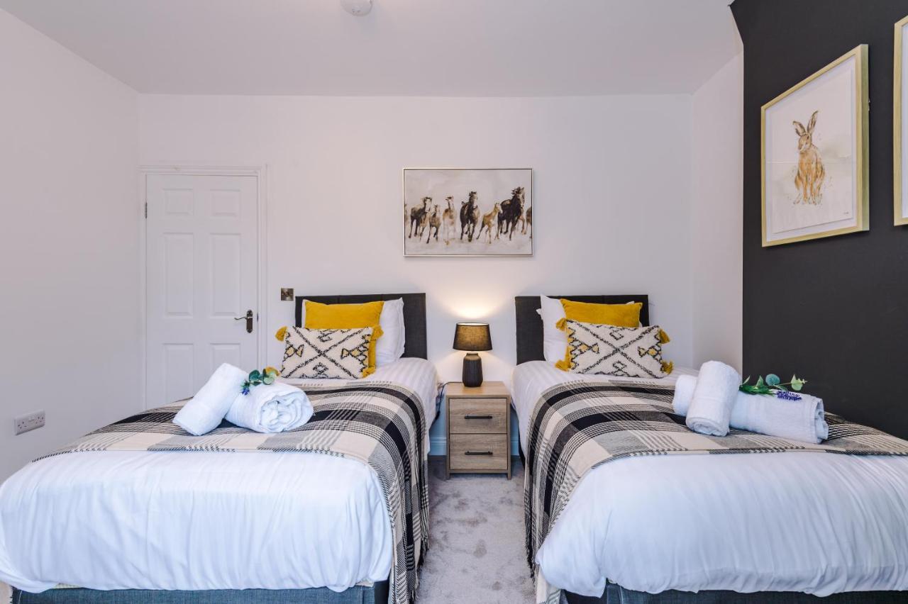 Stunning 3-Bed Home In Nantwich By 53 Degrees Property - Amazing Location, Ideal For Groups - Sleeps 6 Zewnętrze zdjęcie